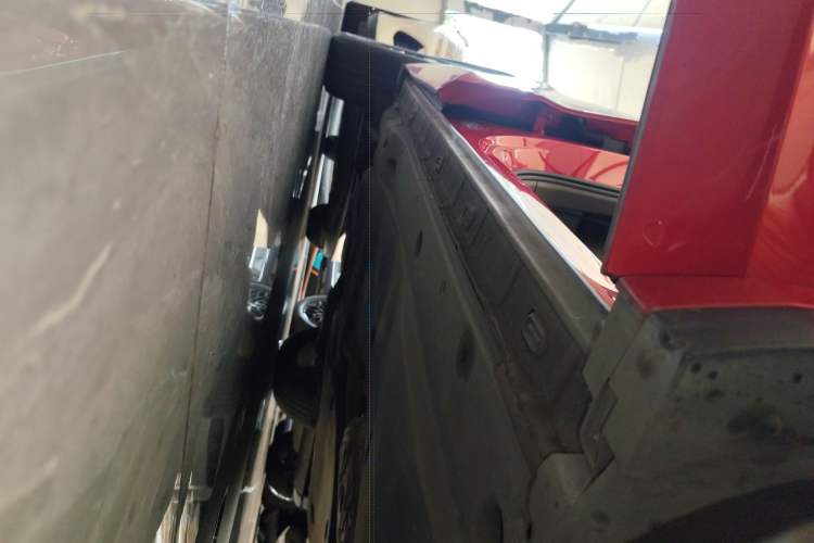 Used Volkswagen Tiguan L 2022 380TSI Automatic All-Wheel Drive R-Line Flagship 7-Seater Right Side Sill
