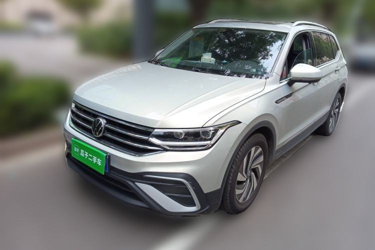 Used Volkswagen Tiguan L 2022 330TSI Automatic Two-Wheel Drive Smart Edition Guazi used car, China used car export, Used car for sale, Used  cars, Cheapest cars for sale