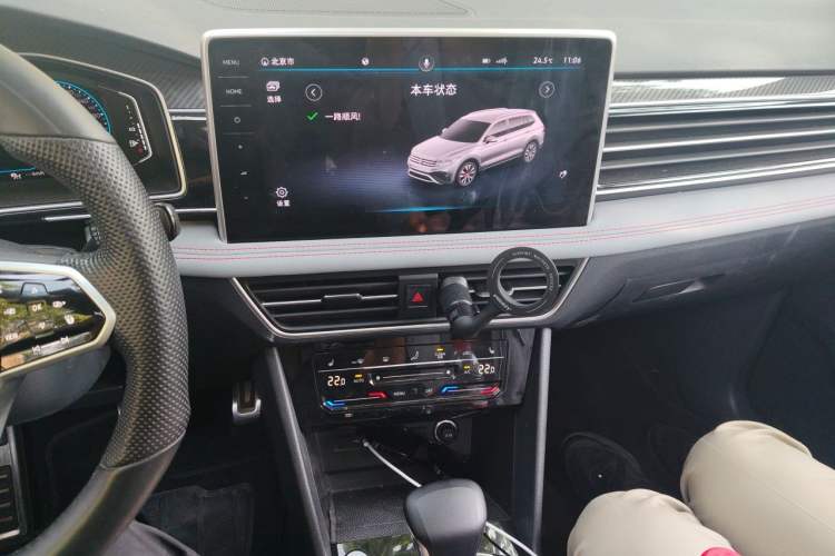 Used Volkswagen Tiguan L 2022 330TSI Automatic Two-Wheel Drive R-Line Enhanced Edition Audio And AC Panel