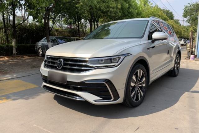 Ojetý Volkswagen Tiguan L 2022 330TSI Automatic Two-Wheel Drive R-Line Enhanced Edition