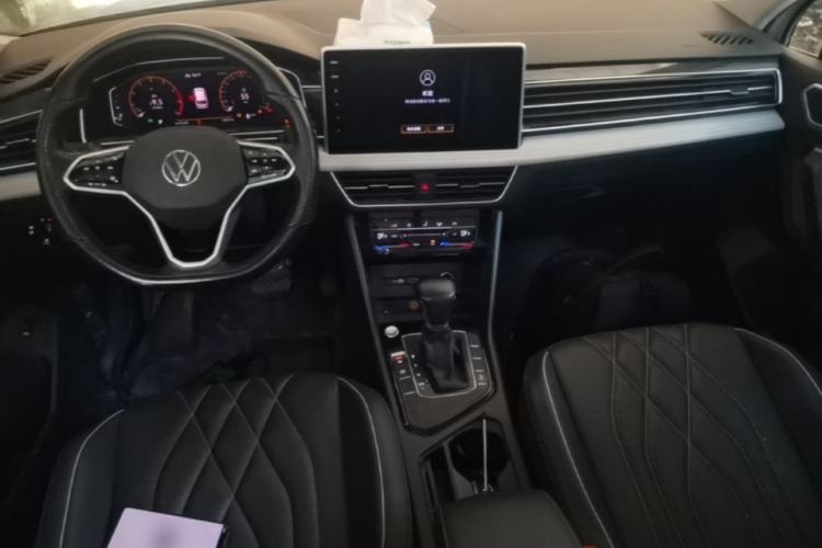 Used Volkswagen Tiguan L 2022 330TSI Automatic Two-Wheel Drive Smart Edition Center Console