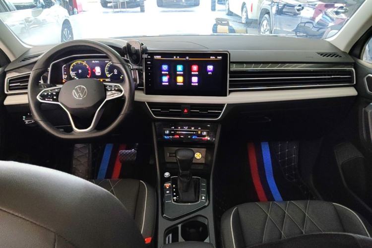 Used Volkswagen Tiguan L 2022 330TSI Automatic Two-Wheel Drive Smart Edition Center Console