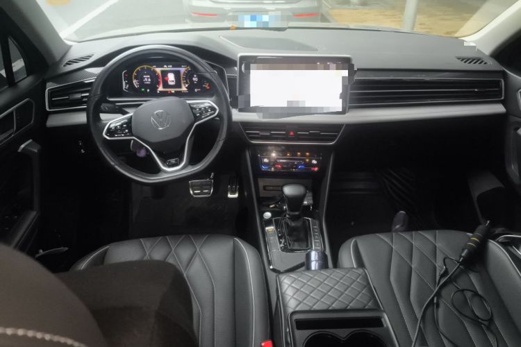 Used Volkswagen Tiguan L 2022 330TSI Automatic Two-Wheel Drive R-Line Enhanced Edition Center Console