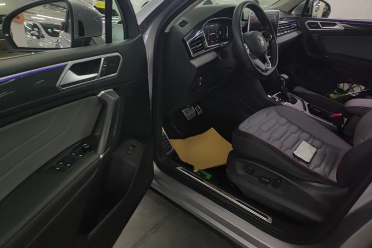 Used Volkswagen Tiguan L 2022 330TSI Automatic Two-Wheel Drive R-Line Flagship Edition Driver Seat