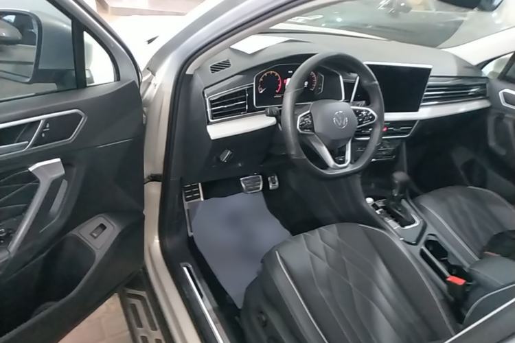 Used Volkswagen Tiguan L 2022 330TSI Automatic Two-Wheel Drive R-Line Enhanced Edition Driver Seat