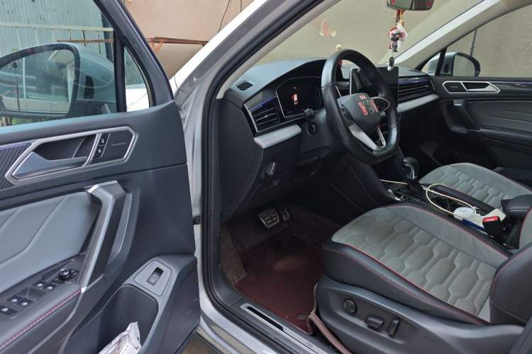 Used Volkswagen Tiguan L 2022 330TSI Automatic Two-Wheel Drive R-Line Flagship Edition Driver Seat