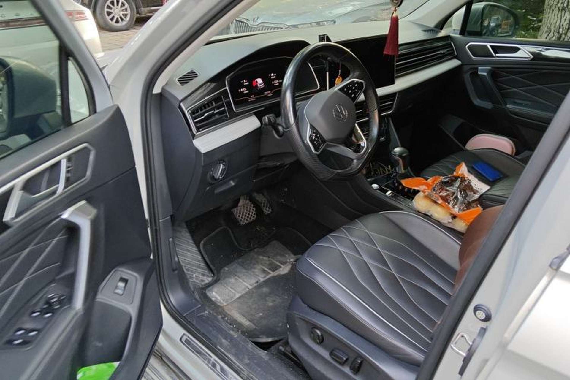 Used Volkswagen Tiguan L 2022 330TSI Automatic Two-Wheel Drive Smart Edition Driver Seat