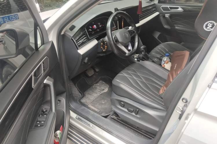 Used Volkswagen Tiguan L 2022 330TSI Automatic Two-Wheel Drive Smart Edition Driver Seat