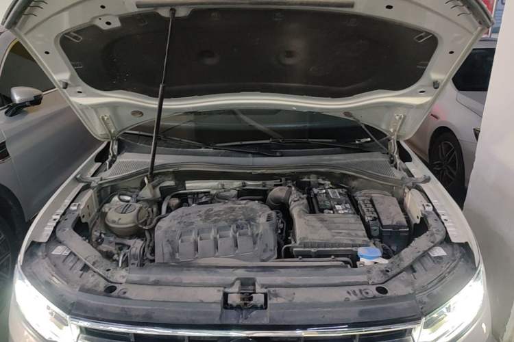 Used Volkswagen Tiguan L 2022 330TSI Automatic Two-Wheel Drive Smart Edition Engine Bay