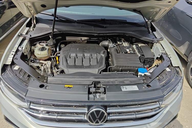 Used Volkswagen Tiguan L 2022 330TSI Automatic Two-Wheel Drive R-Line Enhanced Edition Engine Bay