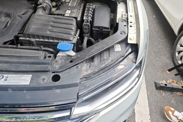 Used Volkswagen Tiguan L 2022 330TSI Automatic Two-Wheel Drive R-Line Enhanced Edition Engine Bay Left