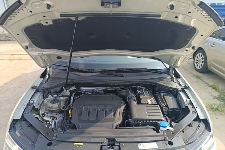 Used Volkswagen Tiguan L 2022 330TSI Automatic Two-Wheel Drive R-Line Flagship Edition Engine Bay