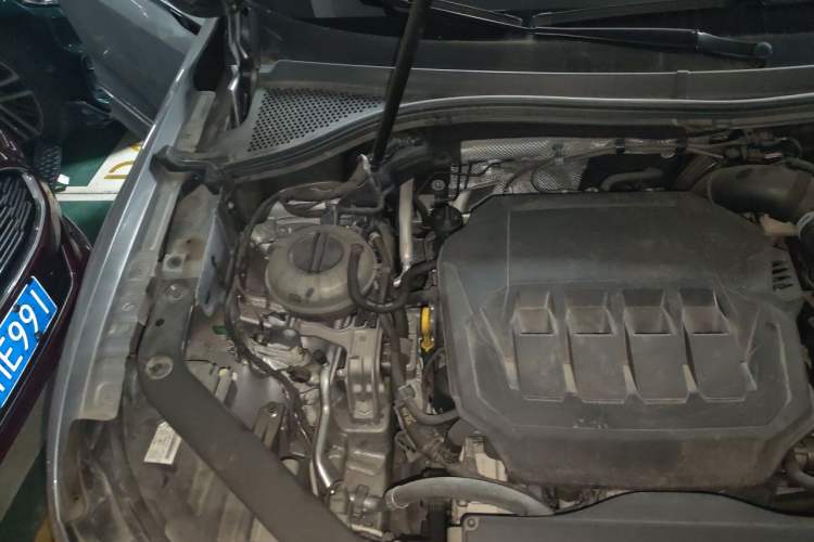 Used Volkswagen Tiguan L 2022 330TSI Automatic Two-Wheel Drive R-Line Enhanced Edition Engine Bay Right