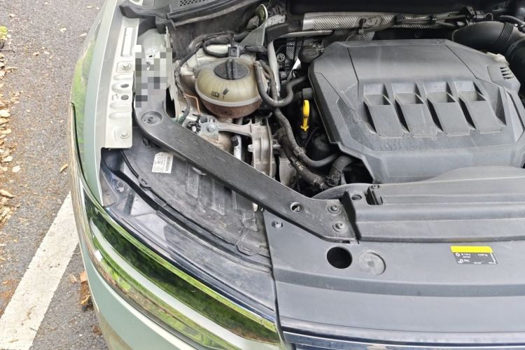 Used Volkswagen Tiguan L 2022 330TSI Automatic Two-Wheel Drive R-Line Enhanced Edition Engine Bay Right