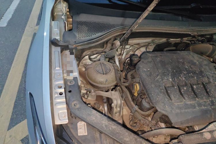 Used Volkswagen Tiguan L 2022 330TSI Automatic Two-Wheel Drive Smart Edition Engine Bay Right