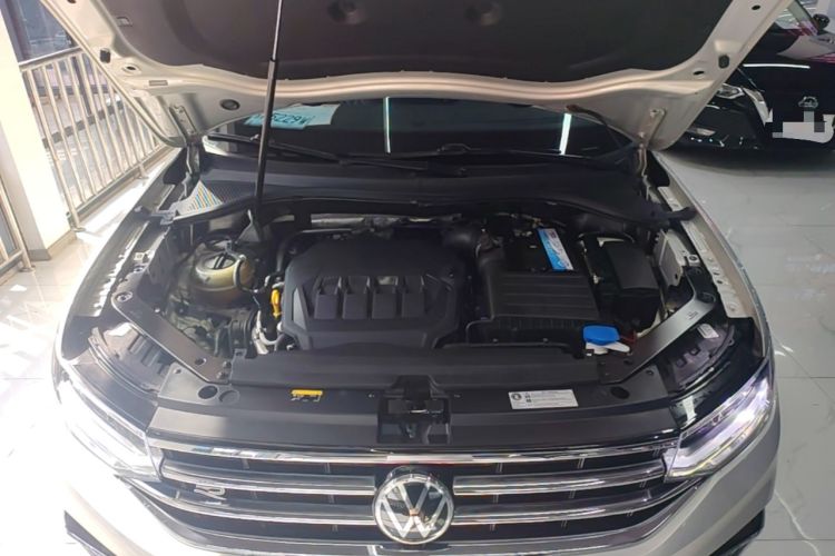 Used Volkswagen Tiguan L 2022 330TSI Automatic Two-Wheel Drive R-Line Enhanced Edition Engine Bay