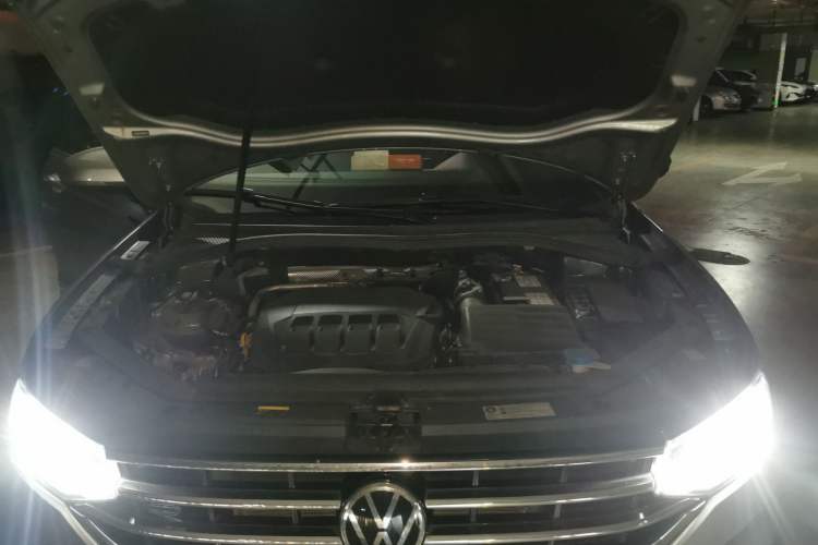 Used Volkswagen Tiguan L 2022 330TSI Automatic Two-Wheel Drive R-Line Enhanced Edition Engine Bay