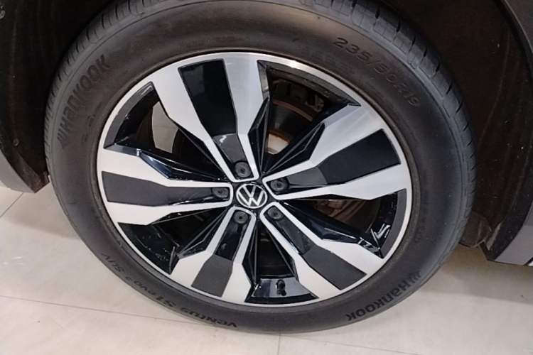 Used Volkswagen Tiguan L 2022 380TSI Automatic All-Wheel Drive R-Line Flagship 7-Seater Exterior 2