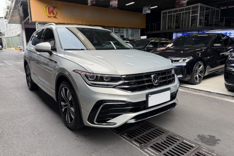 Used Volkswagen Tiguan L 2022 330TSI Automatic Two-Wheel Drive R-Line Enhanced Edition Exterior 2