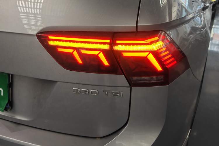 Used Volkswagen Tiguan L 2022 330TSI Automatic Two-Wheel Drive R-Line Enhanced Edition Exterior 3