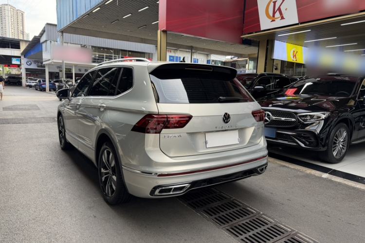 Used Volkswagen Tiguan L 2022 330TSI Automatic Two-Wheel Drive R-Line Enhanced Edition Exterior 3