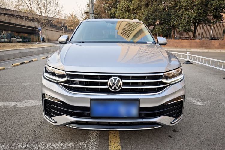 Used Volkswagen Tiguan L 2022 330TSI Automatic Two-Wheel Drive R-Line Enhanced Edition Exterior 4