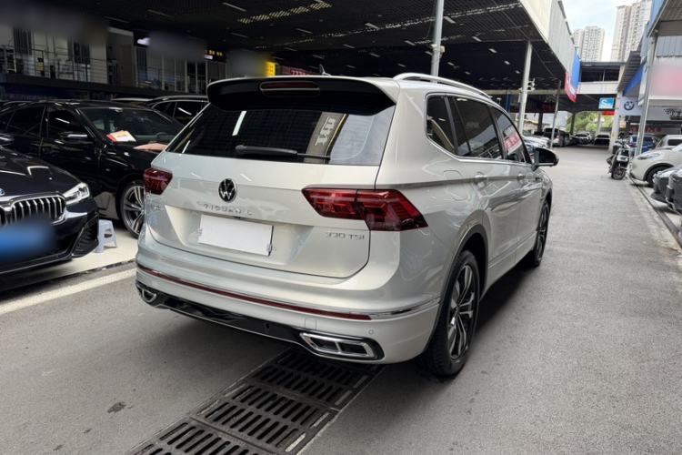Used Volkswagen Tiguan L 2022 330TSI Automatic Two-Wheel Drive R-Line Enhanced Edition Exterior 4