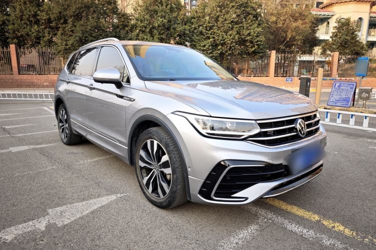 Used Volkswagen Tiguan L 2022 330TSI Automatic Two-Wheel Drive R-Line Enhanced Edition Exterior 5