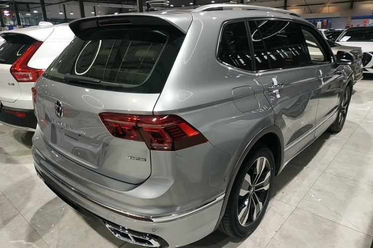 Used Volkswagen Tiguan L 2022 380TSI Automatic All-Wheel Drive R-Line Flagship 7-Seater Exterior 5