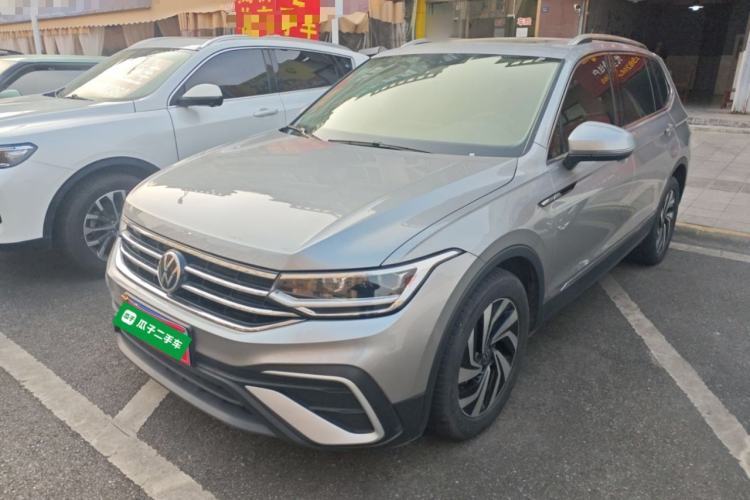 Used Volkswagen Tiguan L 2022 330TSI Automatic Two-Wheel Drive Smart Edition Guazi used car, China used car export, Used car for sale, Used cars, Cheapest cars for sale