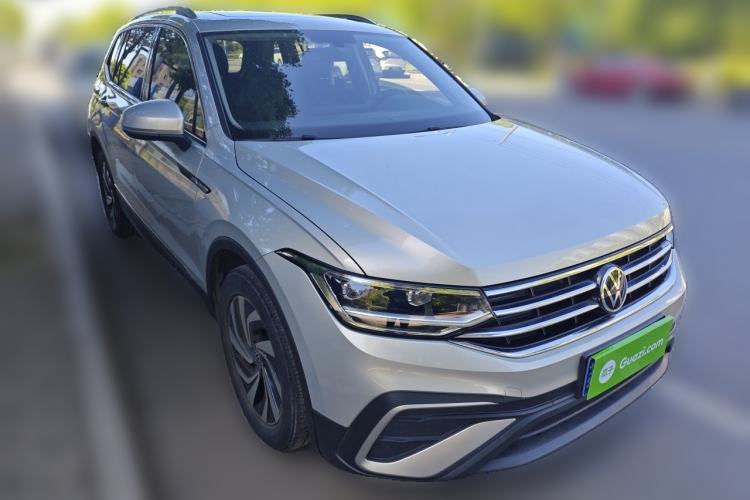 Used Volkswagen Tiguan L 2022 330TSI Automatic Two-Wheel Drive Smart Edition Front Right 45 Deg