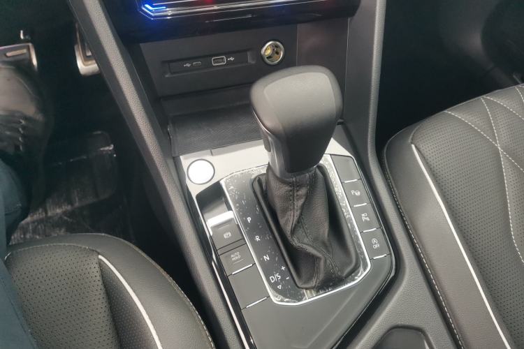 Used Volkswagen Tiguan L 2022 330TSI Automatic Two-Wheel Drive R-Line Enhanced Edition Gear Lever