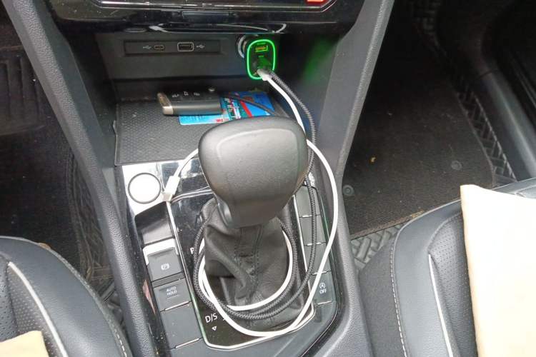 Used Volkswagen Tiguan L 2022 330TSI Automatic Two-Wheel Drive Smart Edition Gear Lever
