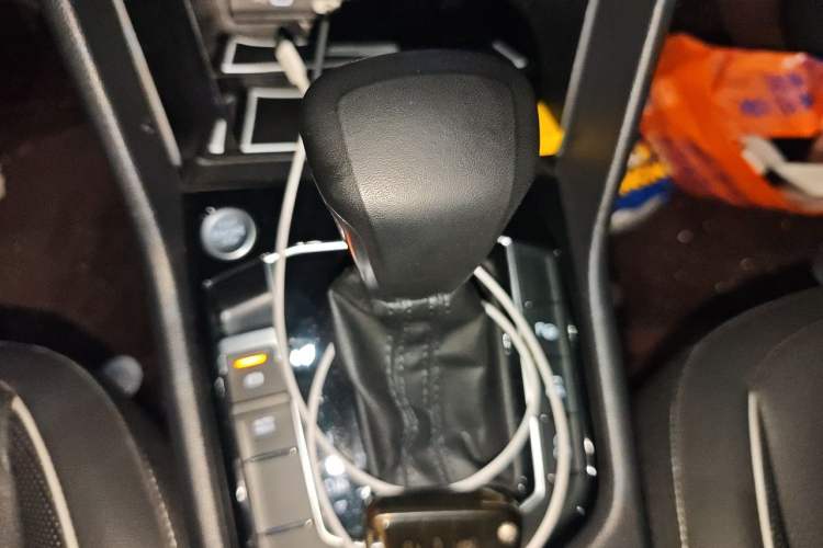 Used Volkswagen Tiguan L 2022 330TSI Automatic Two-Wheel Drive R-Line Enhanced Edition Gear Lever