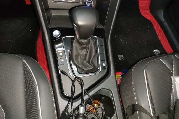 Used Volkswagen Tiguan L 2022 330TSI Automatic Two-Wheel Drive Smart Edition Gear Lever