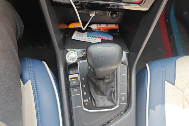 Used Volkswagen Tiguan L 2022 330TSI Automatic Two-Wheel Drive Smart Edition Gear Lever