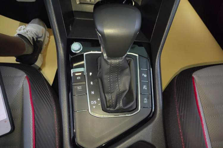 Used Volkswagen Tiguan L 2022 330TSI Automatic Two-Wheel Drive R-Line Flagship Edition Gear Lever