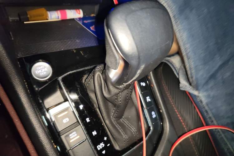 Used Volkswagen Tiguan L 2022 330TSI Automatic Two-Wheel Drive R-Line Flagship Edition Gear Lever