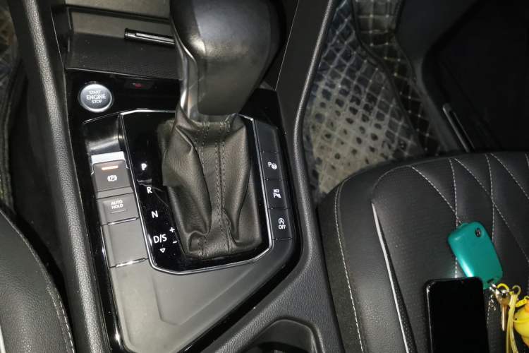 Used Volkswagen Tiguan L 2022 330TSI Automatic Two-Wheel Drive R-Line Enhanced Edition Gear Lever