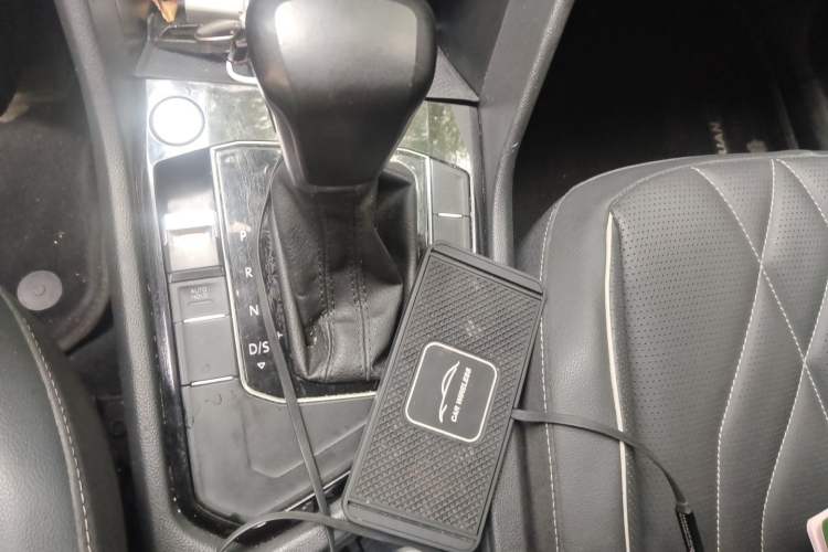 Used Volkswagen Tiguan L 2022 330TSI Automatic Two-Wheel Drive Smart Edition Gear Lever