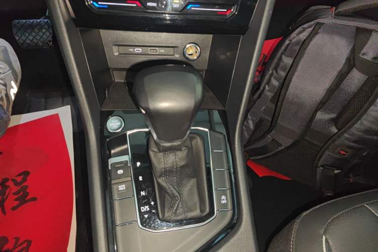 Used Volkswagen Tiguan L 2022 330TSI Automatic Two-Wheel Drive Smart Edition Gear Lever