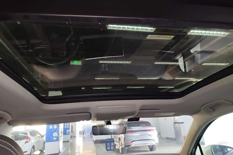 Used Volkswagen Tiguan L 2022 330TSI Automatic Two-Wheel Drive R-Line Enhanced Edition Headliner