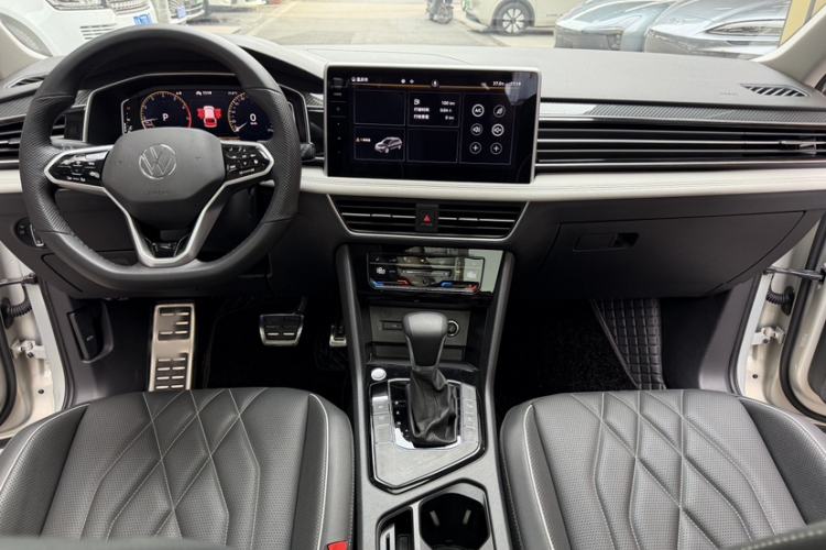 Used Volkswagen Tiguan L 2022 330TSI Automatic Two-Wheel Drive R-Line Enhanced Edition Instrument Cluster