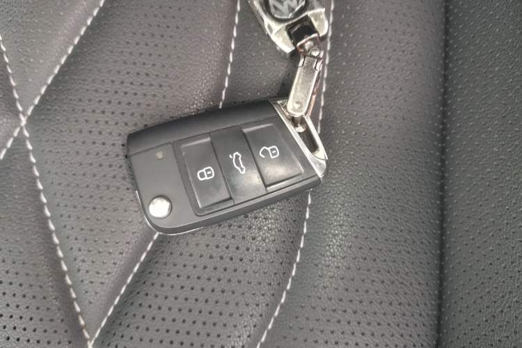 Used Volkswagen Tiguan L 2022 330TSI Automatic Two-Wheel Drive R-Line Enhanced Edition Interior 1