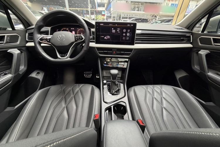 Used Volkswagen Tiguan L 2022 330TSI Automatic Two-Wheel Drive R-Line Enhanced Edition Interior 8
