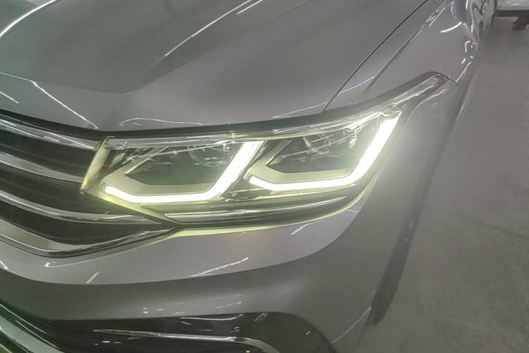 Used Volkswagen Tiguan L 2022 330TSI Automatic Two-Wheel Drive R-Line Flagship Edition Left Front Headlight