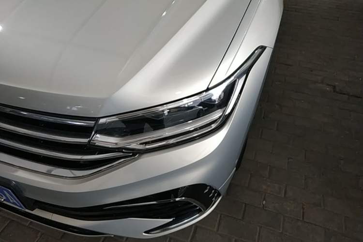 Used Volkswagen Tiguan L 2022 330TSI Automatic Two-Wheel Drive R-Line Enhanced Edition Left Front Headlight