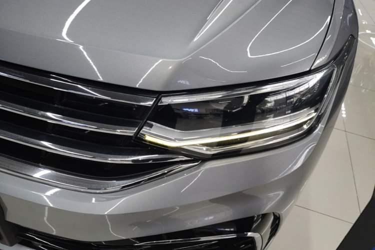 Used Volkswagen Tiguan L 2022 330TSI Automatic Two-Wheel Drive R-Line Enhanced Edition Left Front Headlight