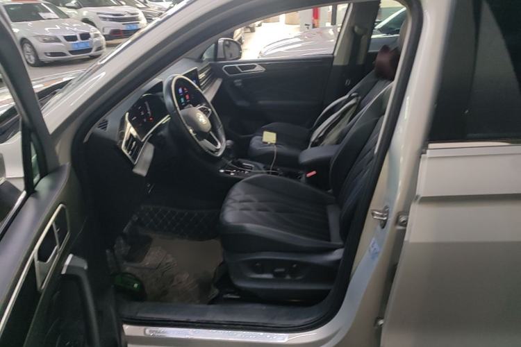 Used Volkswagen Tiguan L 2022 330TSI Automatic Two-Wheel Drive Smart Edition Left Front Seat