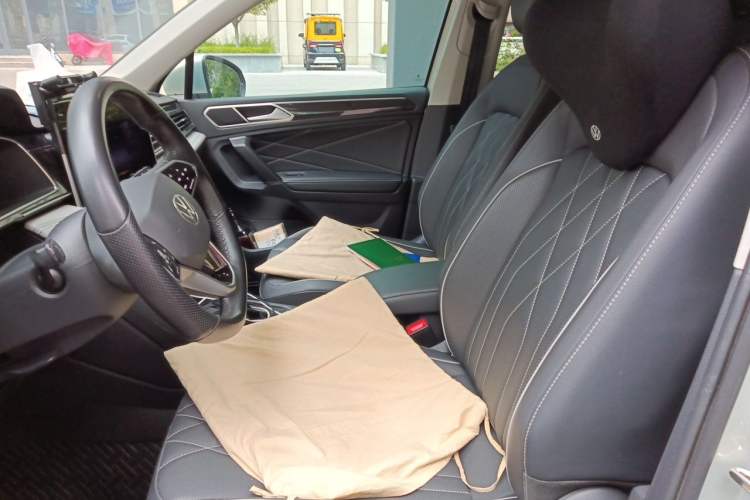 Used Volkswagen Tiguan L 2022 330TSI Automatic Two-Wheel Drive Smart Edition Left Front Seat